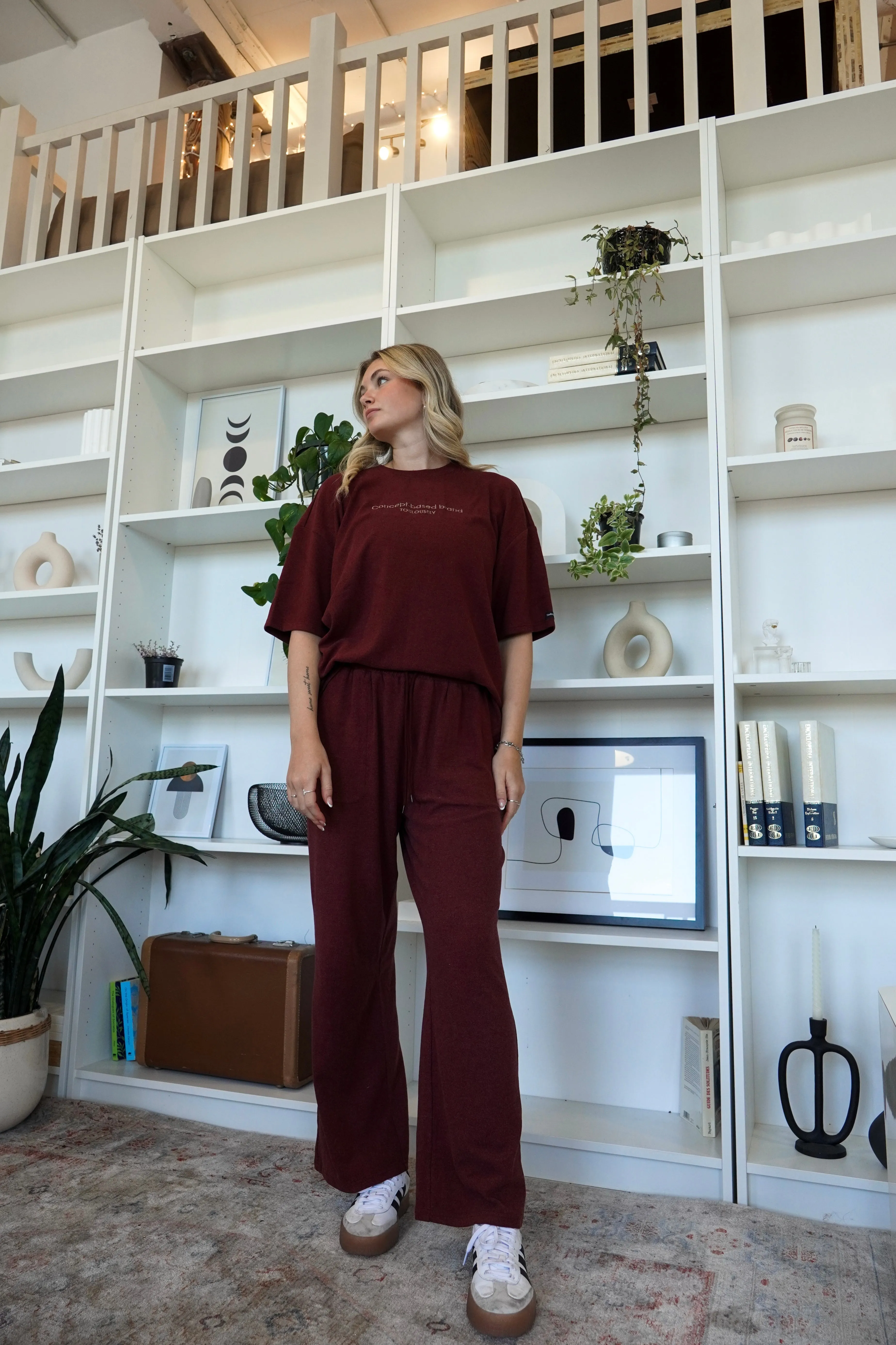 BURGUNDY SOFT PANTS - HUG