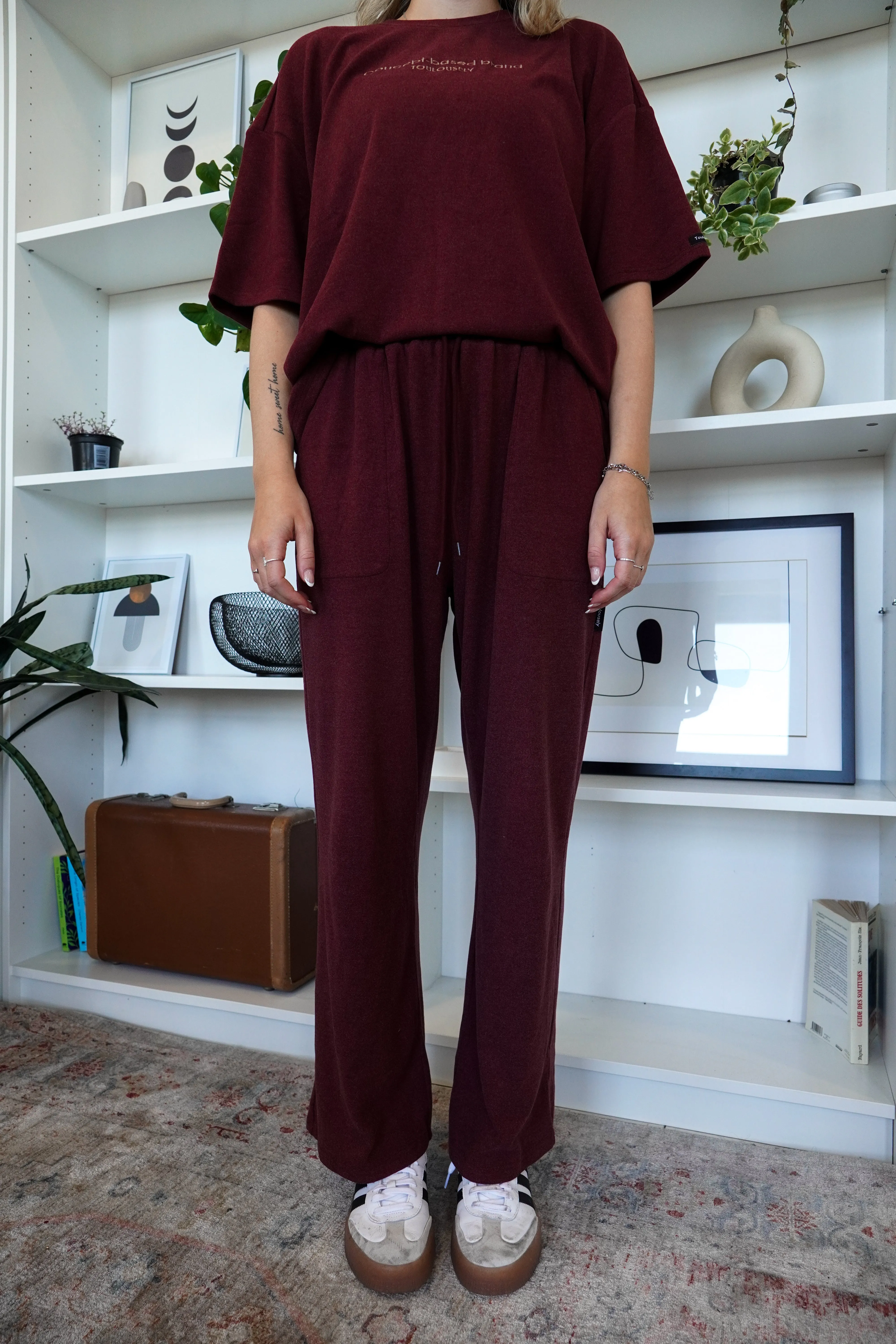 BURGUNDY SOFT PANTS - HUG