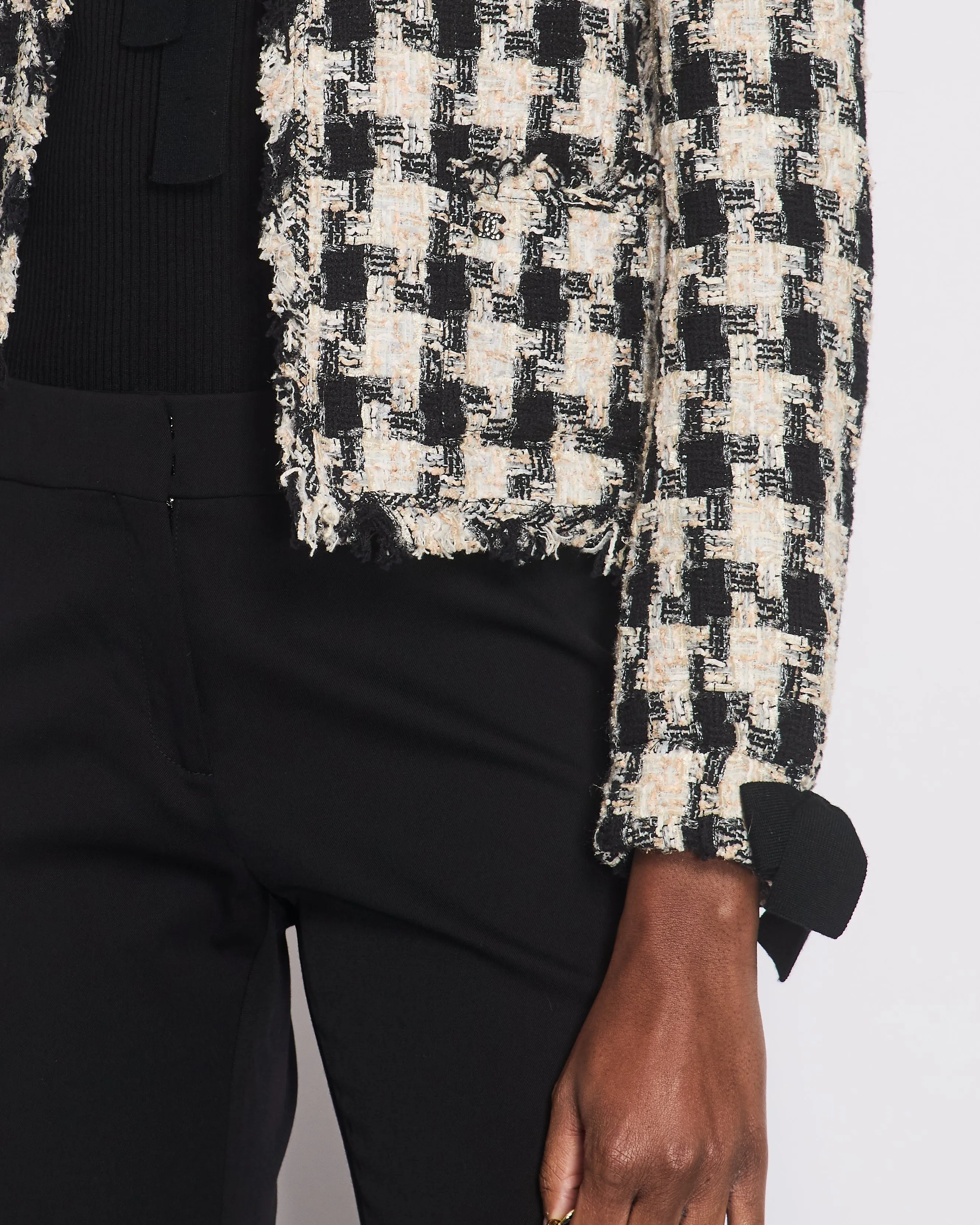 Chanel 04/a Black Tweed Jacket With Bow Tie Detail Size Fr 36 (uk 8)