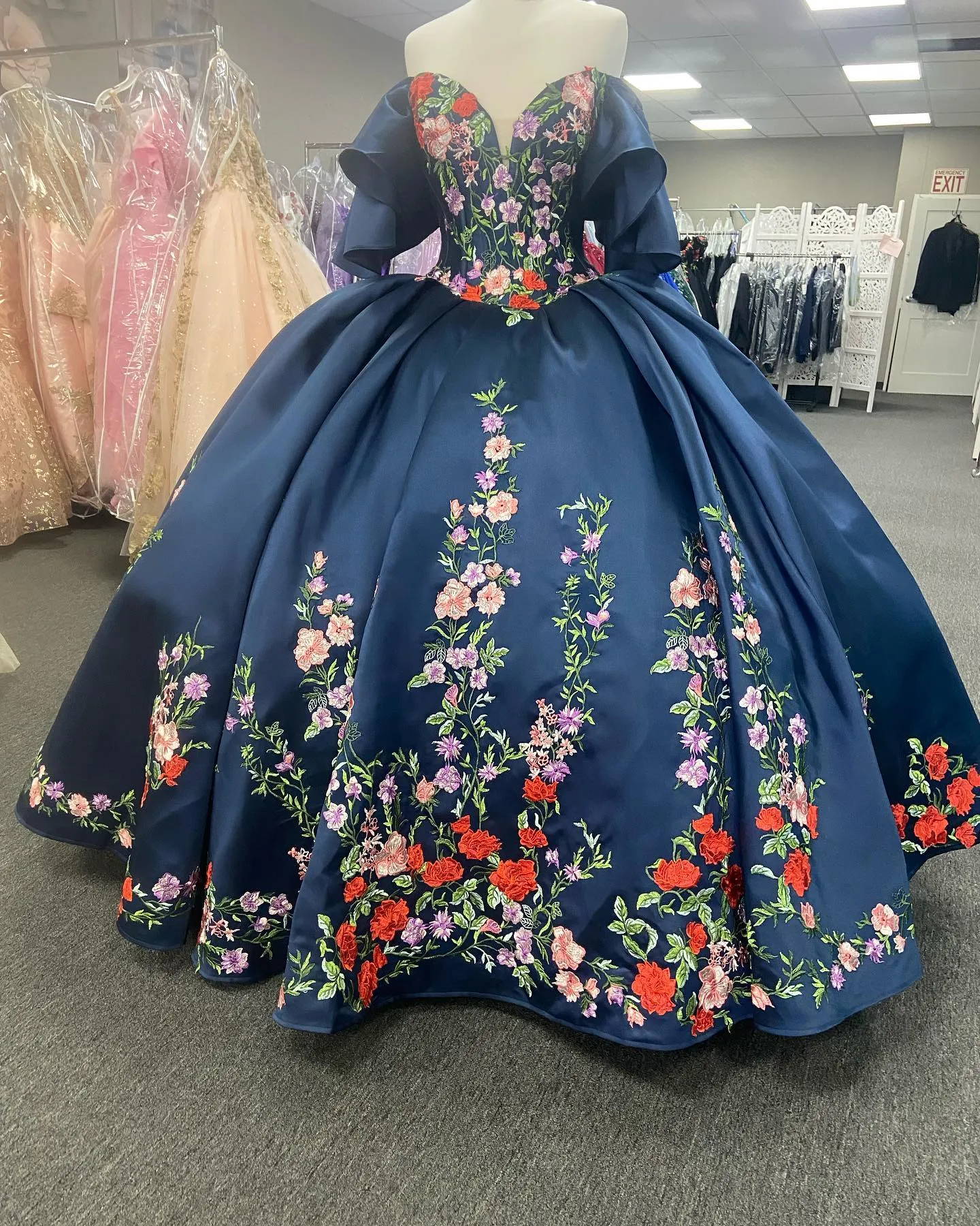 Off Shoulder Navy Embroidery Flower Wedding Dress with Sweep Train Princess Evening Gowns sew1094