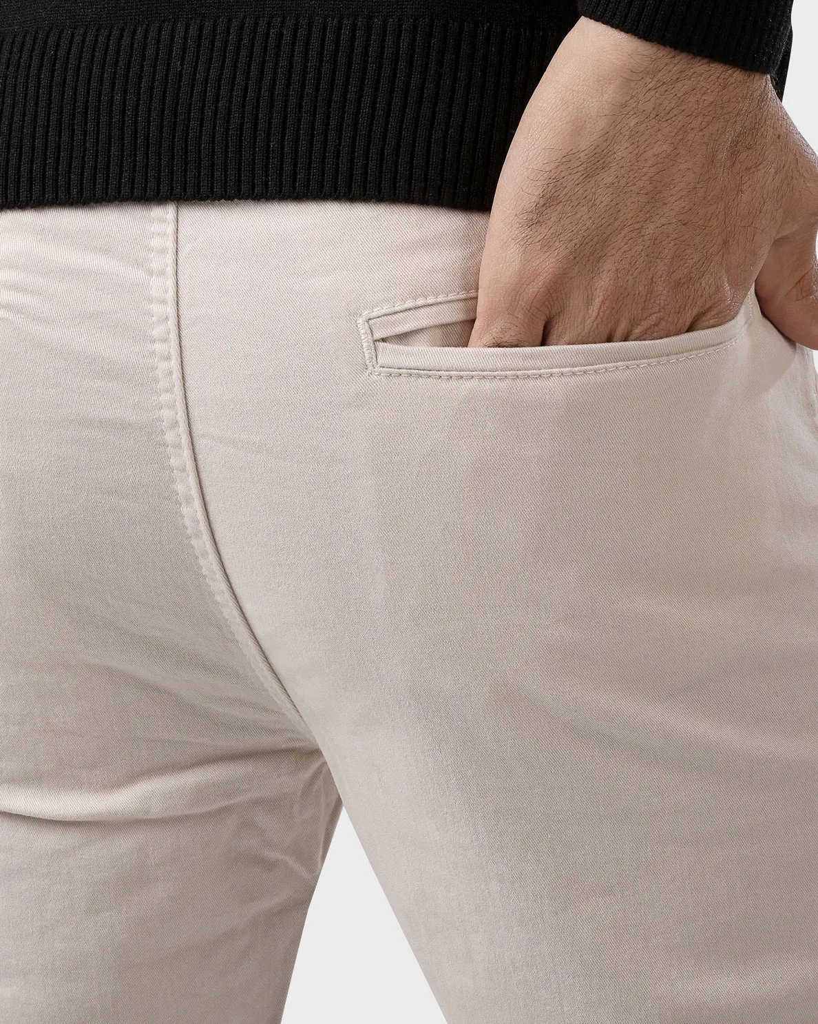 Soft gabardine Pants .